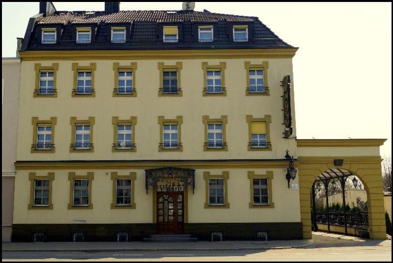 Hotel Zaodrze Opole Buitenkant foto